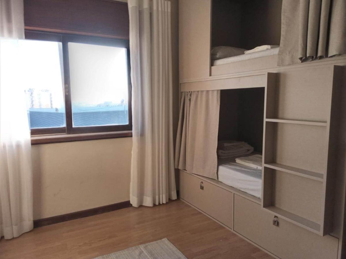 Hostel Summer House บีลาโนวาเดกายา ภายนอก รูปภาพ